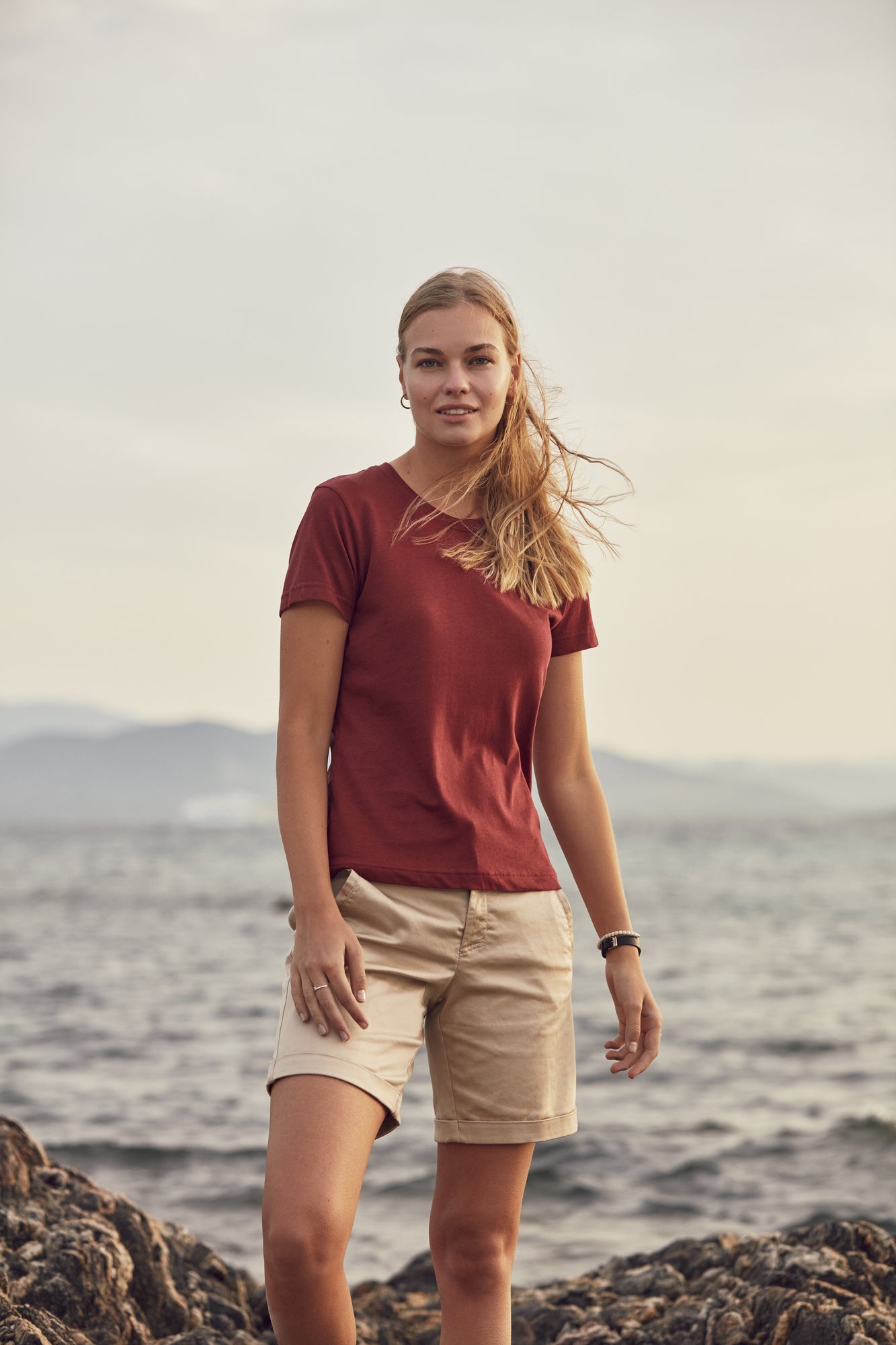 T-Shirt Donna a maniche corte 145 gr/m2